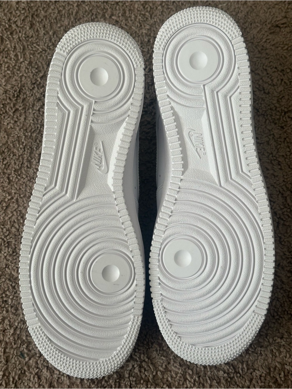 Nike Air Force 1 White Low-Top Leather Sneakers Size 12 - Picture 4 of 5